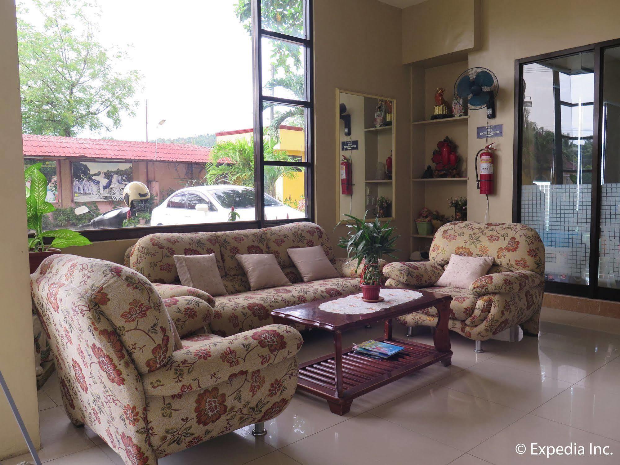 Oyo 197 Sunny Point Hotel Davao City Екстериор снимка