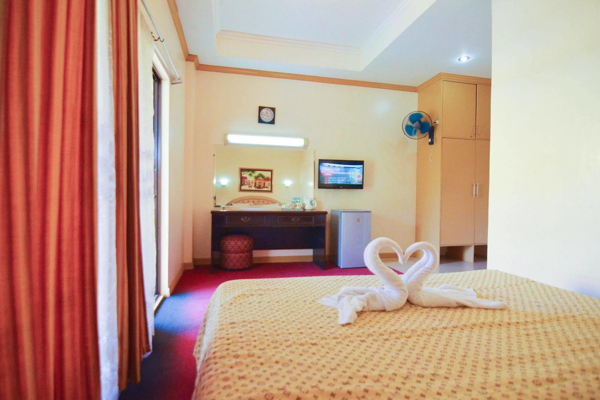 Oyo 197 Sunny Point Hotel Davao City Екстериор снимка