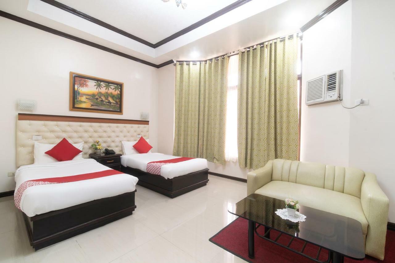 Oyo 197 Sunny Point Hotel Davao City Екстериор снимка