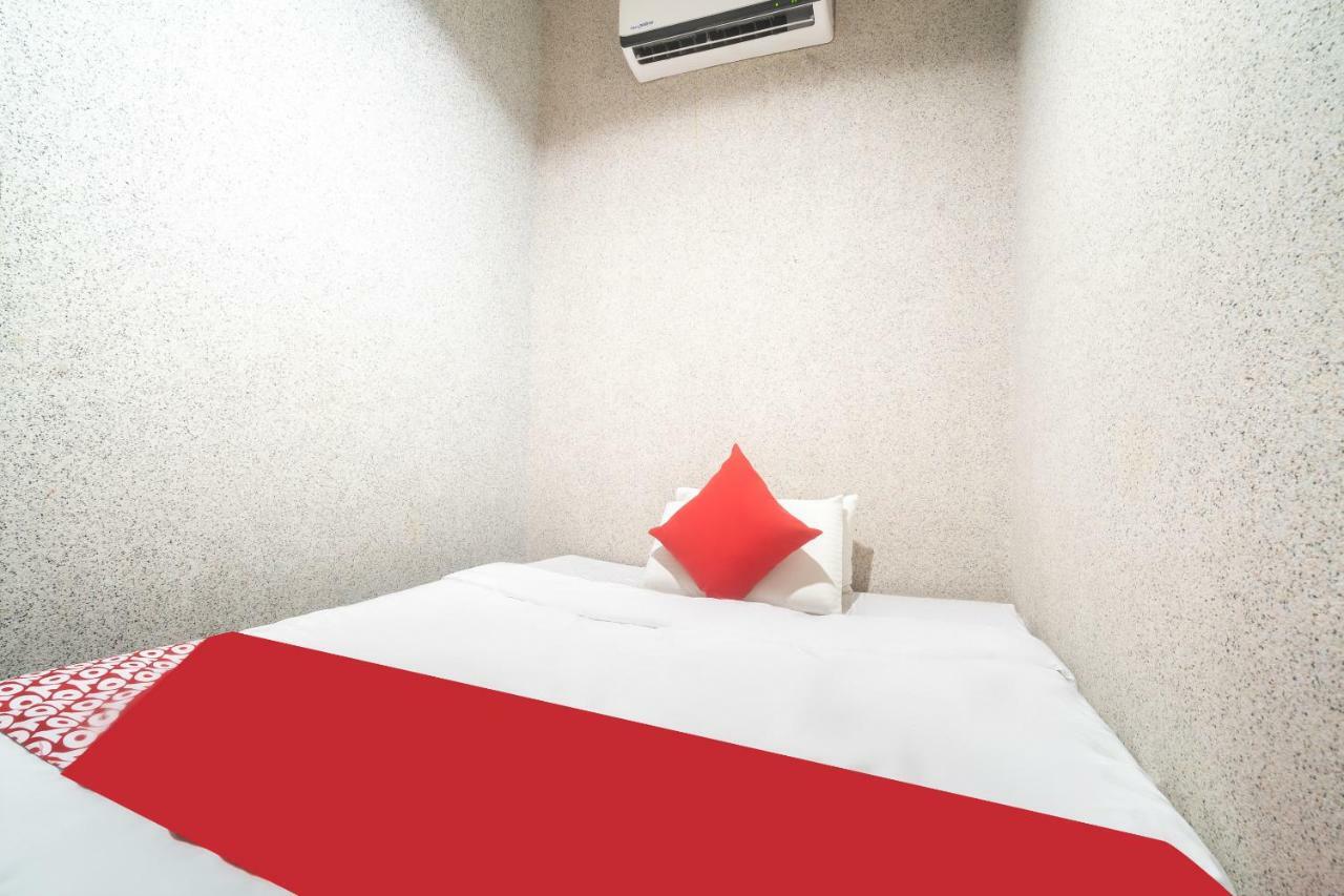 Oyo 197 Sunny Point Hotel Davao City Екстериор снимка